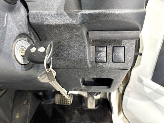 2017 DAIHATSU HIJET DUMP