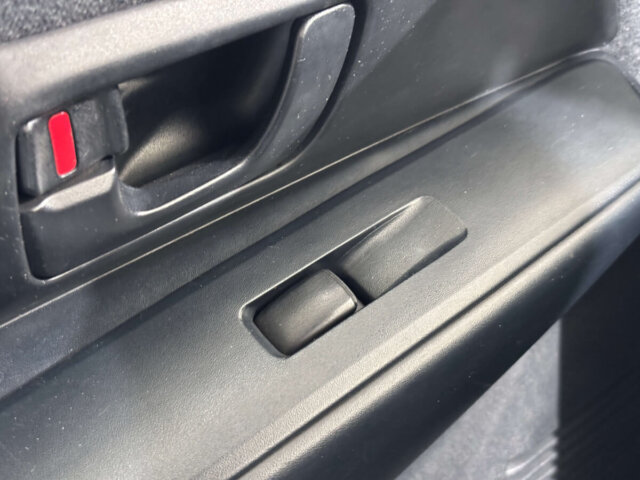 2000 MITSUBISHI PAJERO IO