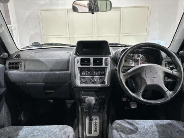 2000 MITSUBISHI PAJERO IO