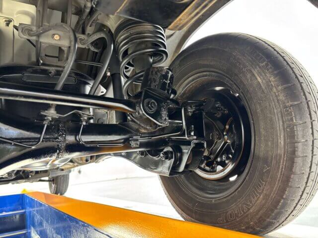 2013 MITSUBISHI MINICAB VAN