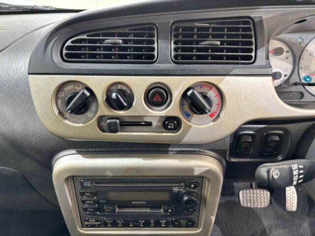 2001 DAIHATSU MIRA GINO