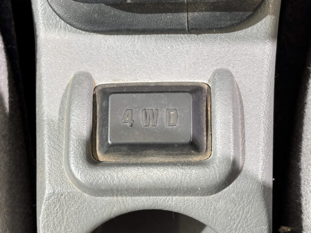 2000 MITSUBISHI MINICAB TRUCK