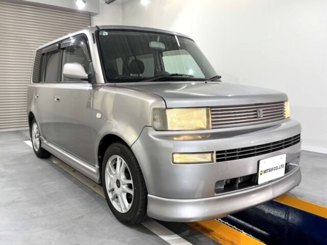 2001 TOYOTA bB