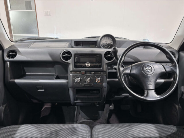 2000 TOYOTA bB