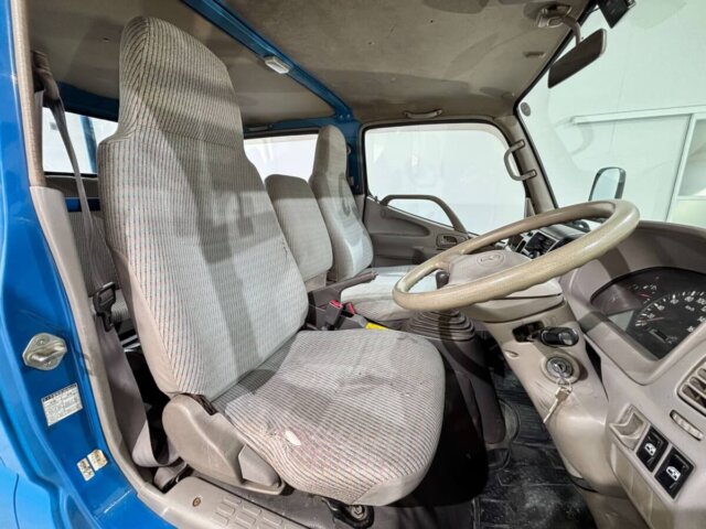 2001 TOYOTA DYNA TRUCK