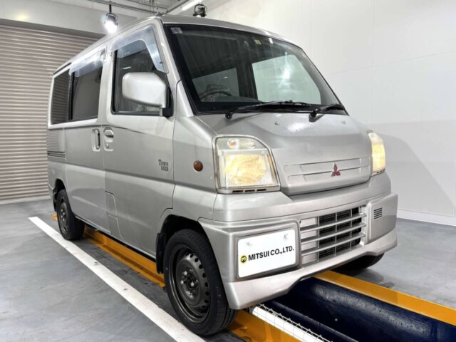 2000 MITSUBISHI TOWN BOX