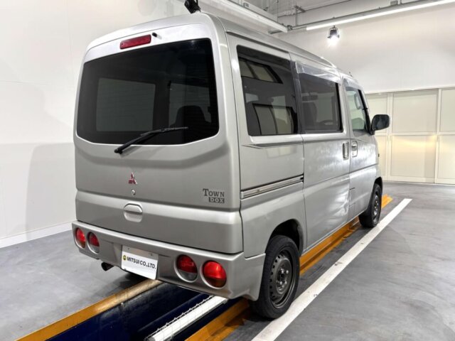 2000 MITSUBISHI TOWN BOX