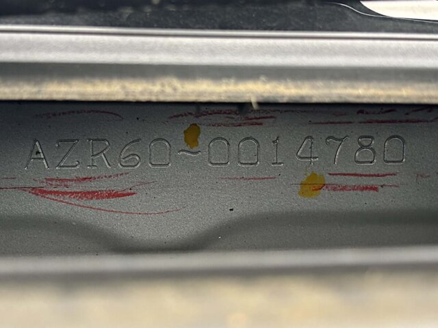 2001 TOYOTA NOAH