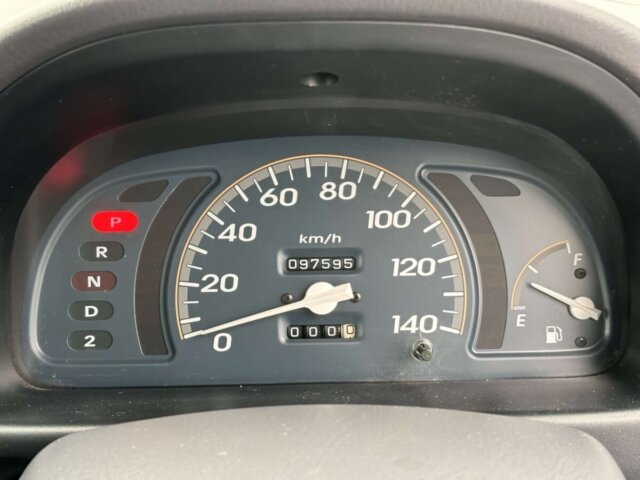 2001 HONDA LIFE