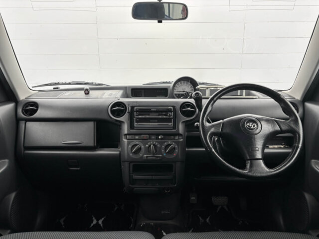 2001 TOYOTA bB