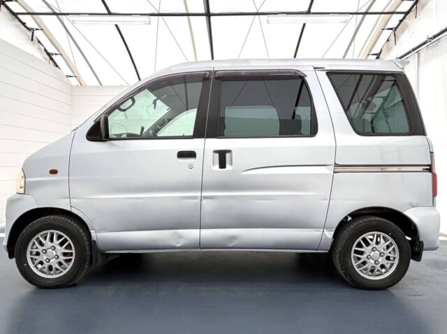 2001 DAIHATSU ATRAI