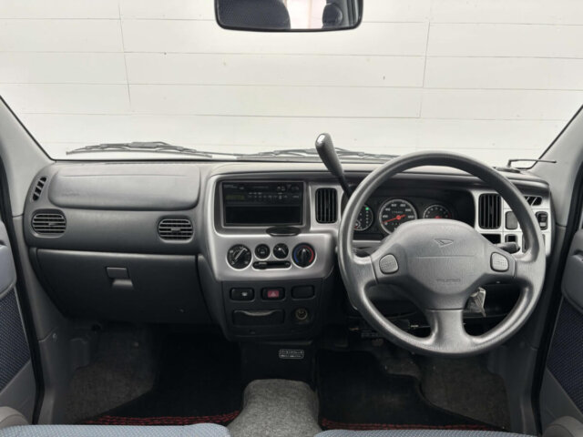 2001 DAIHATSU ATRAI