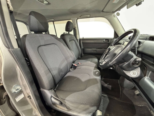 2001 TOYOTA bB
