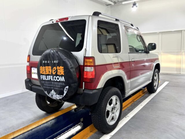 2001 MITSUBISHI PAJERO MINI