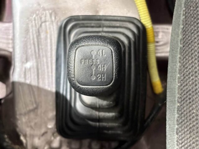 2001 MITSUBISHI PAJERO MINI