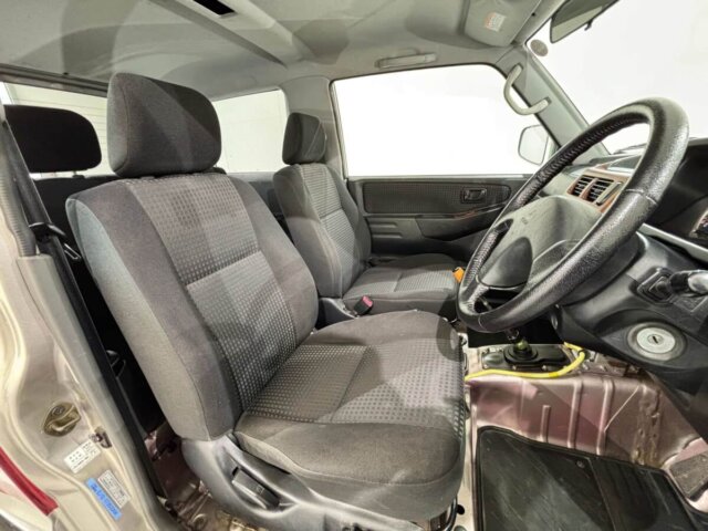 2001 MITSUBISHI PAJERO MINI