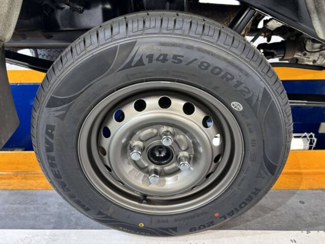 2000 DAIHATSU HIJET TRUCK