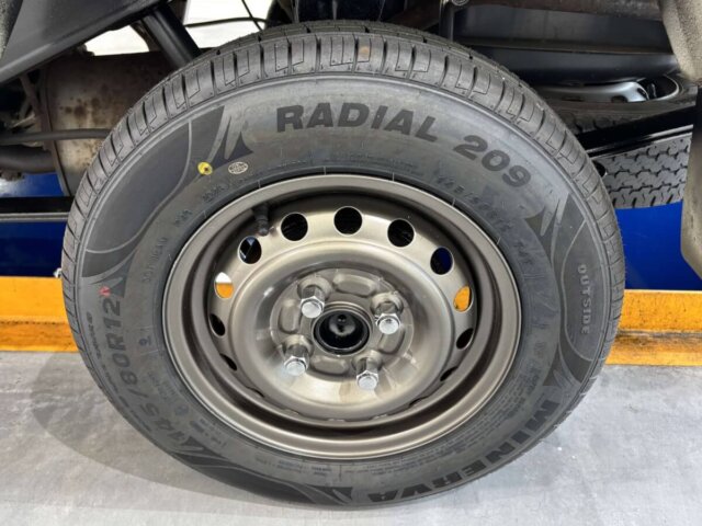 2000 DAIHATSU HIJET TRUCK