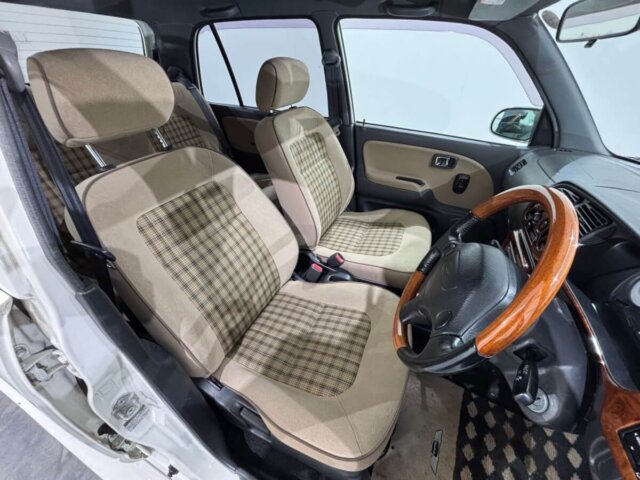 2001 DAIHATSU MIRA GINO