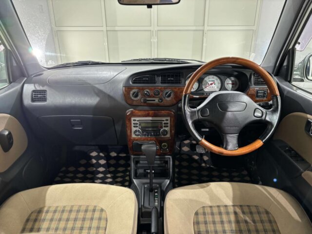 2001 DAIHATSU MIRA GINO