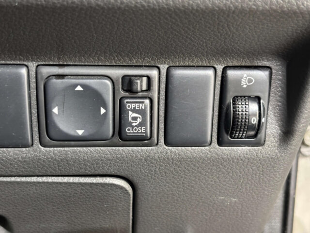 2006 NISSAN X-TRAIL