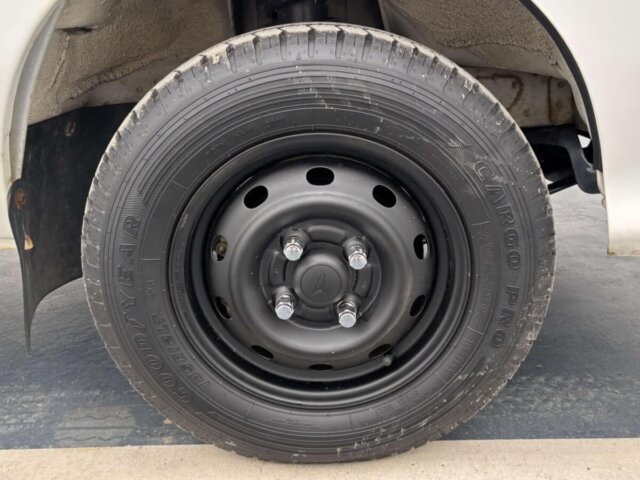 2000 DAIHATSU HIJET TRUCK