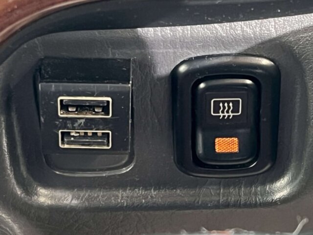 1999 DAIHATSU MIRA GINO