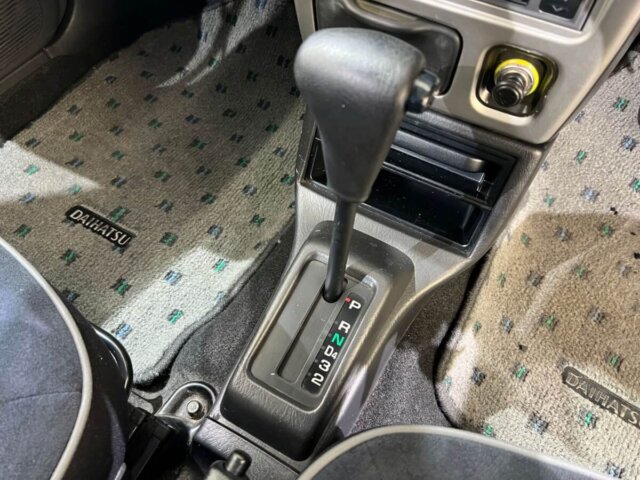 2000 DAIHATSU MIRA GINO