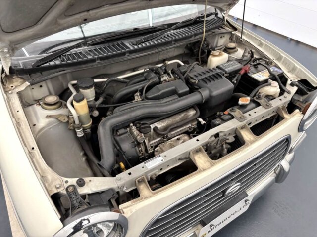 2000 DAIHATSU MIRA GINO