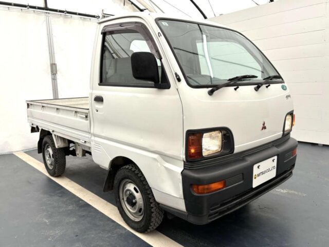 1996 MITSUBISHI MINICAB TRUCK