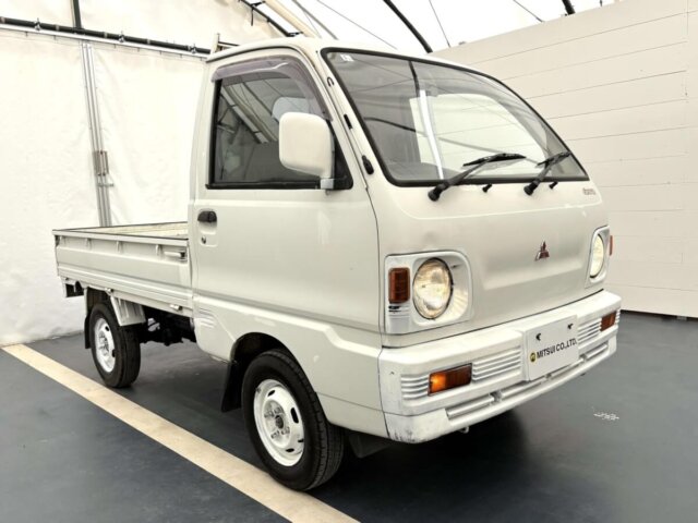 1991 MITSUBISHI MINICAB TRUCK