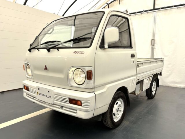 1991 MITSUBISHI MINICAB TRUCK