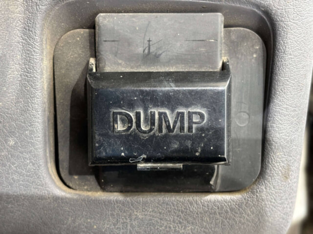 1995 MITSUBISHI MINICAB DUMP
