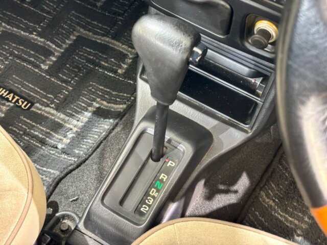 2001 DAIHATSU MIRA GINO